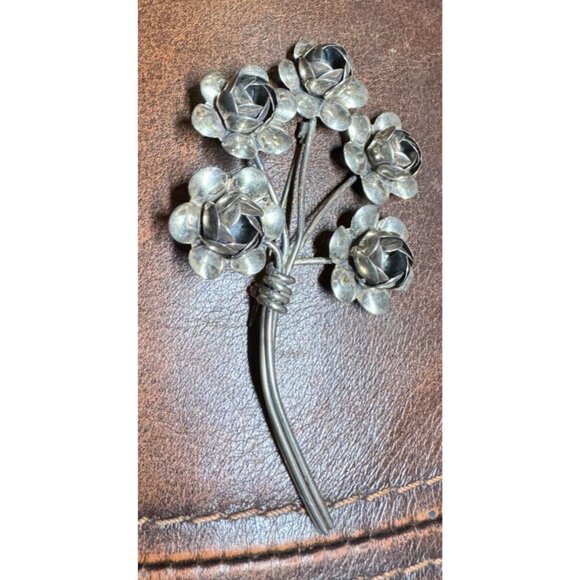 Early 1919 Sterling Silver Coro Opening Pedal Bunch of Flowers Brooch - Picture 1 of 5
